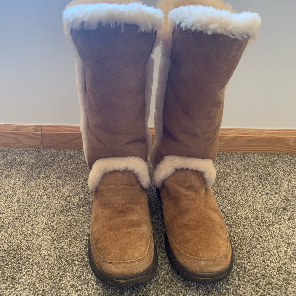 Ugg Sundance II Chestnut Brown Shearling Lined Boots